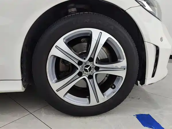 Mercedes-Benz C-Class 2021