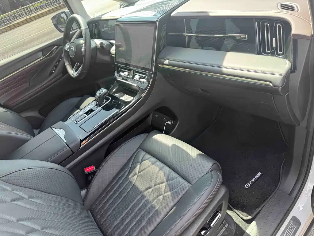 GAC Motor Trumpchi M8 2025 — фото 17