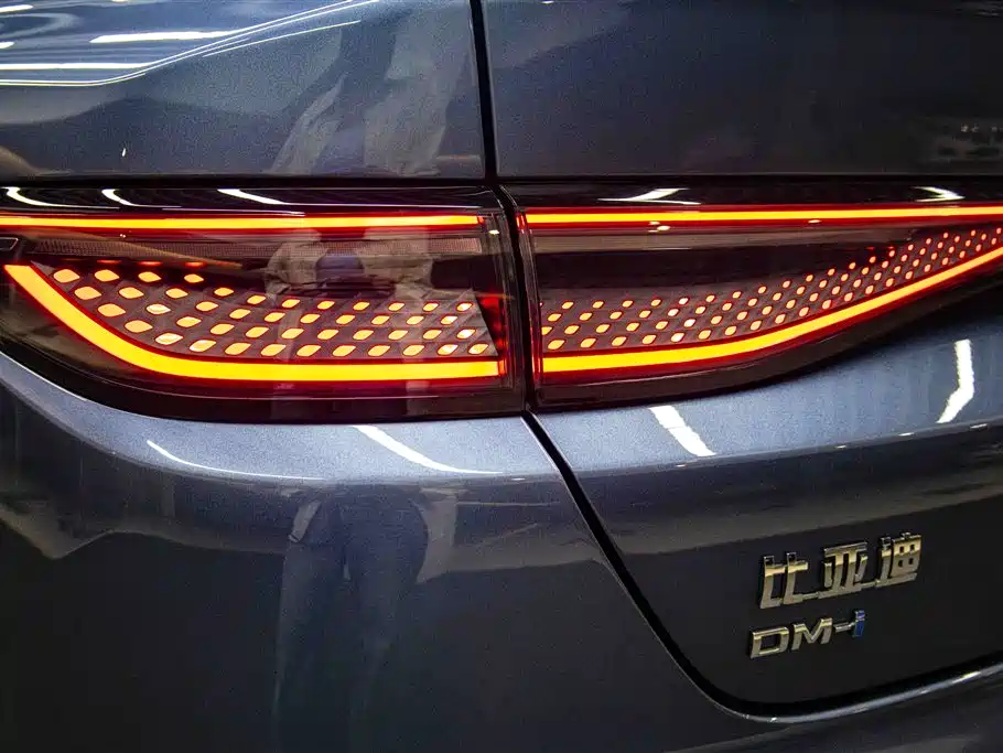 BYD Seal 05 DM-i 2025 — фото 11