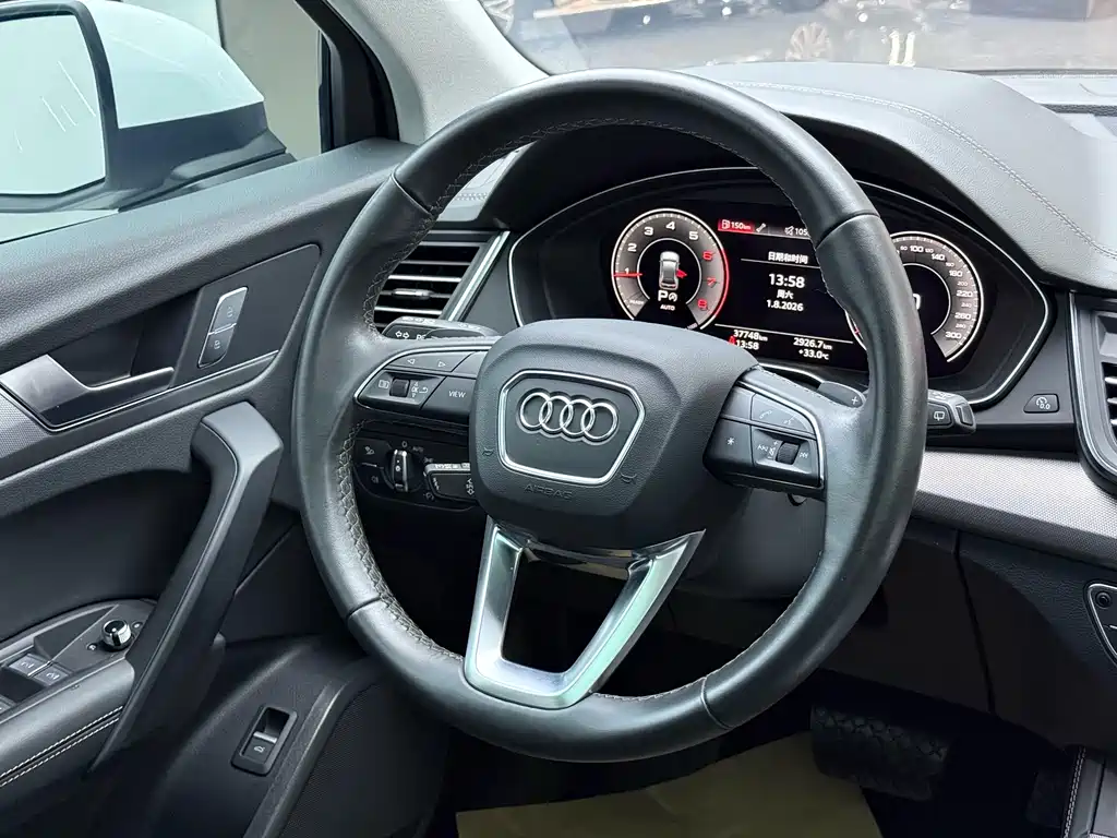 Audi Q5L 2024 — фото 7
