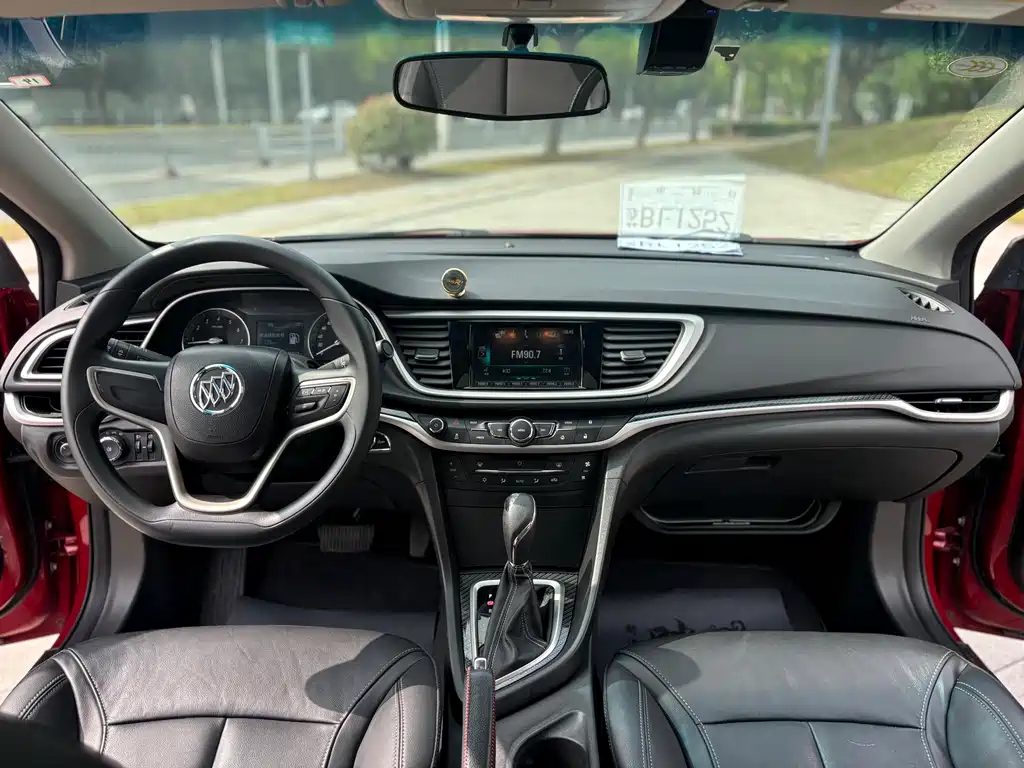 Buick Excelle 2015 — фото 10