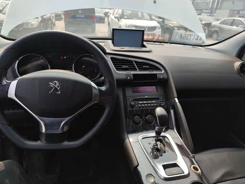Peugeot 3008 2016 — фото 13