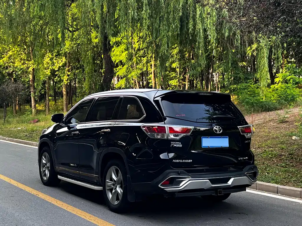Toyota Highlander 2017 — фото 18
