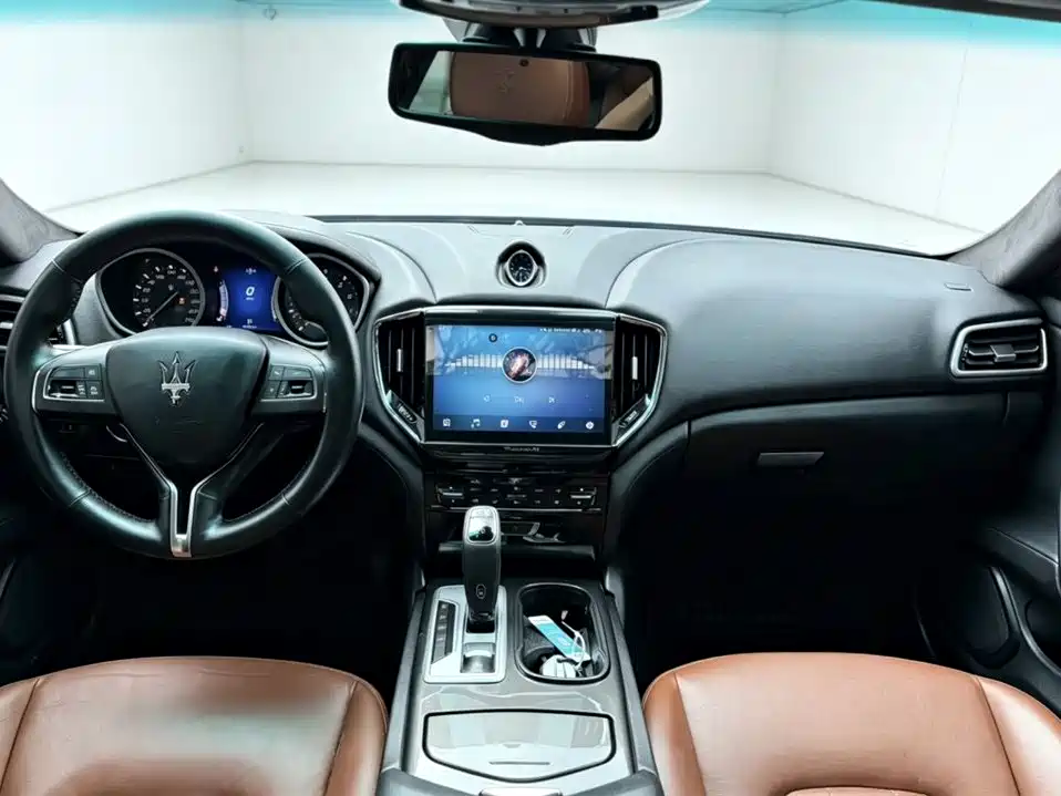 Maserati Ghibli 2016 — фото 5