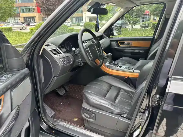 Land Rover Range Rover Sport 2013