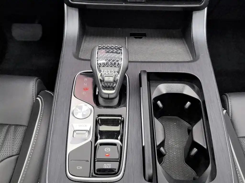 GAC Motor Trumpchi GS8 2025 — фото 13