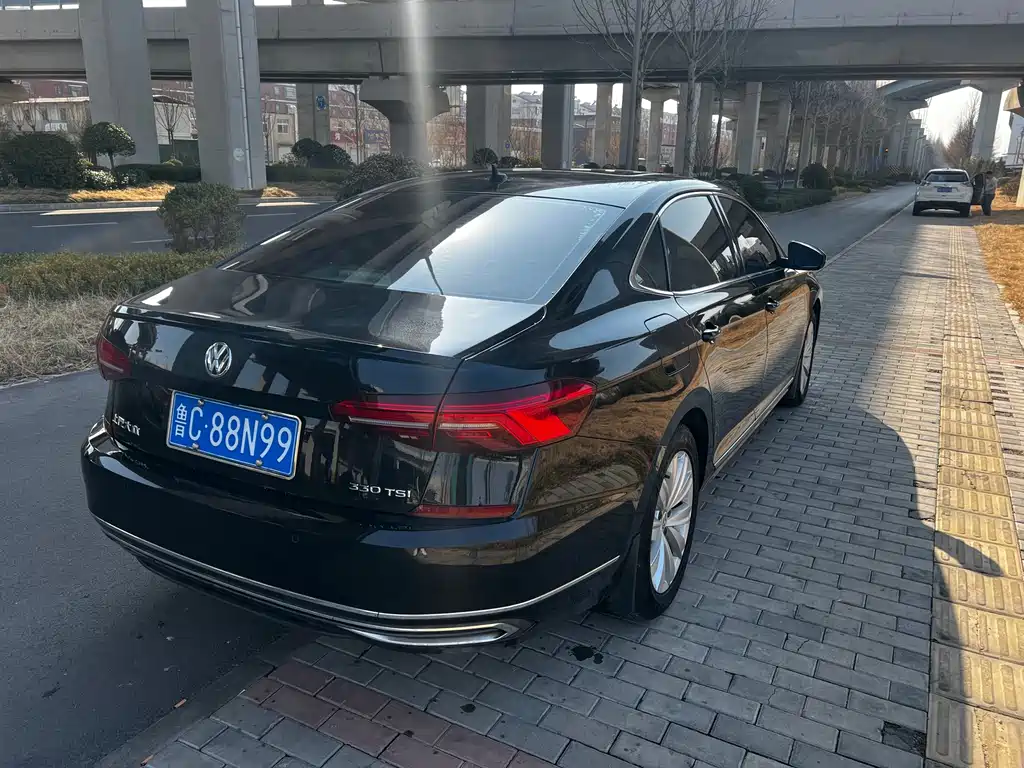 Volkswagen Passat 2019 — фото 9