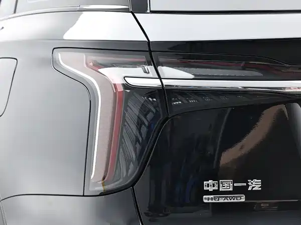 Hongqi HS7 PHEV 2024