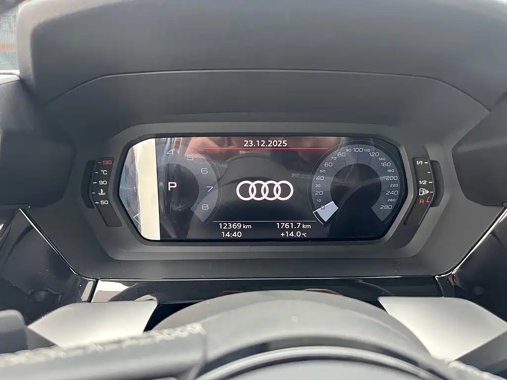 Audi A3 2023 — фото 10