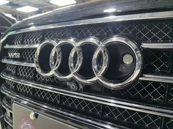 Audi A8 2014