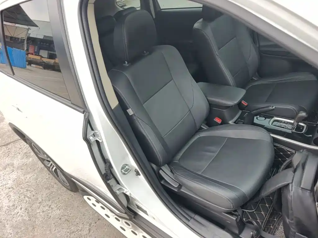 Mitsubishi Outlander 2018 — фото 25