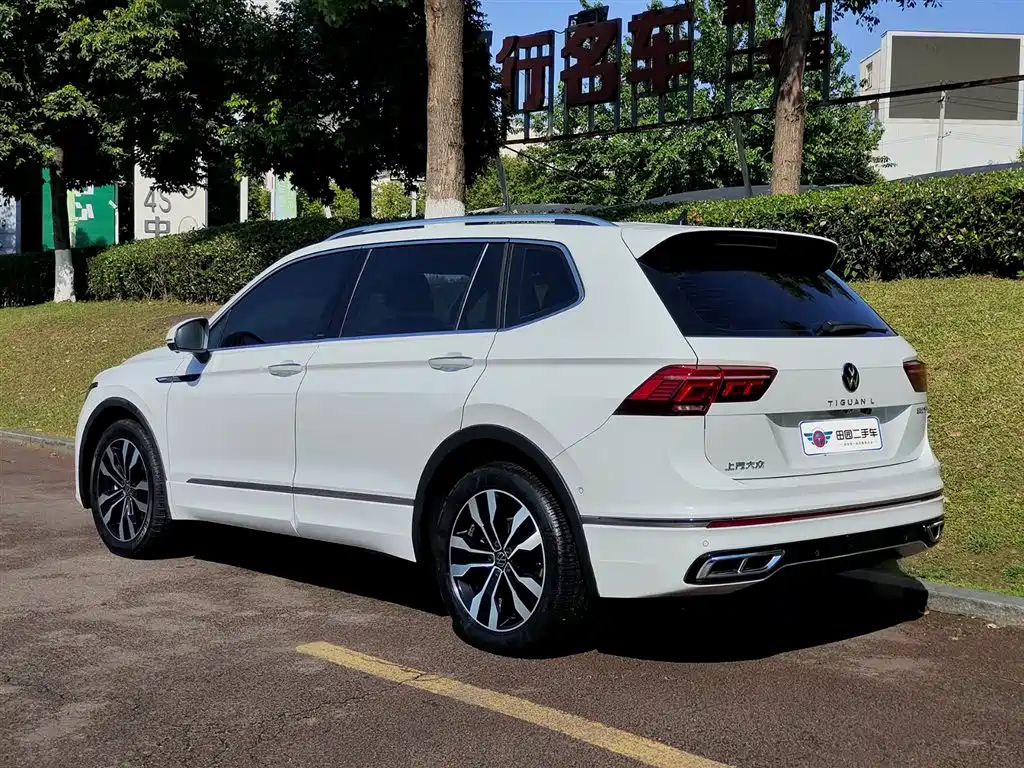 Volkswagen Tiguan L 2023 — фото 4