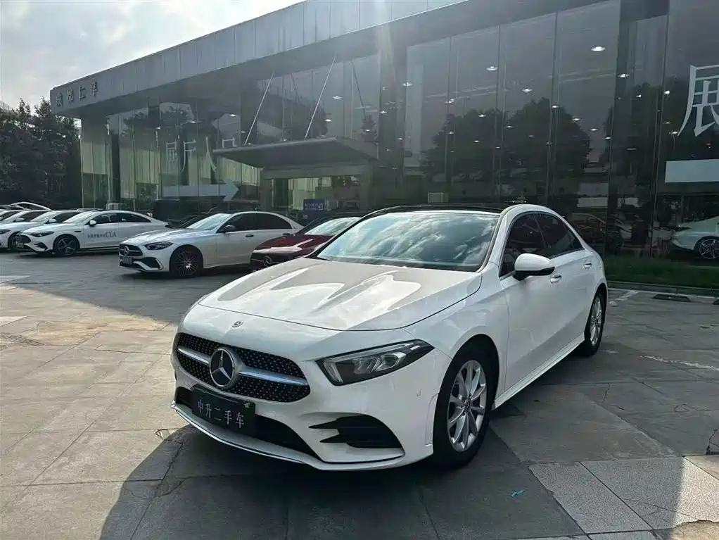 Mercedes-Benz A-Class 2021 — фото 4