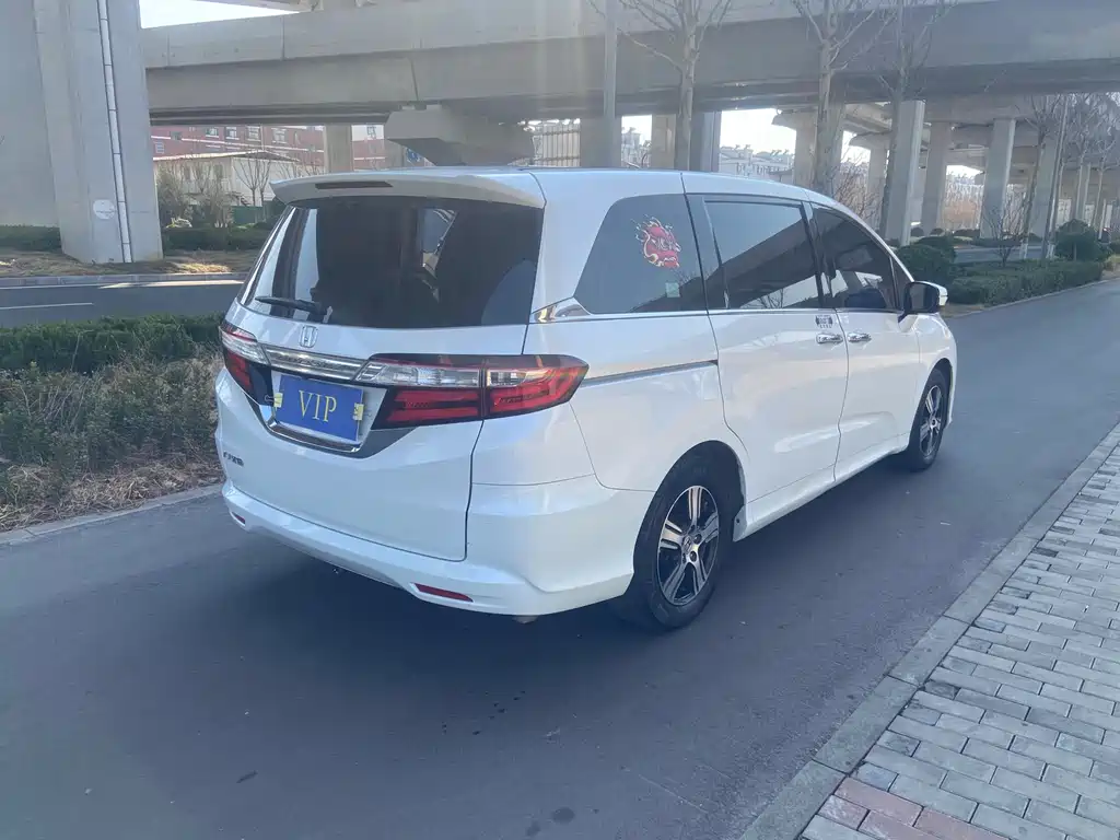 Honda Odyssey 2018 — фото 3