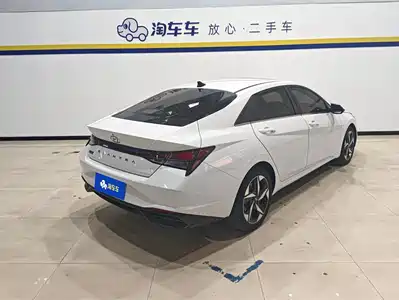Hyundai Elantra 2023