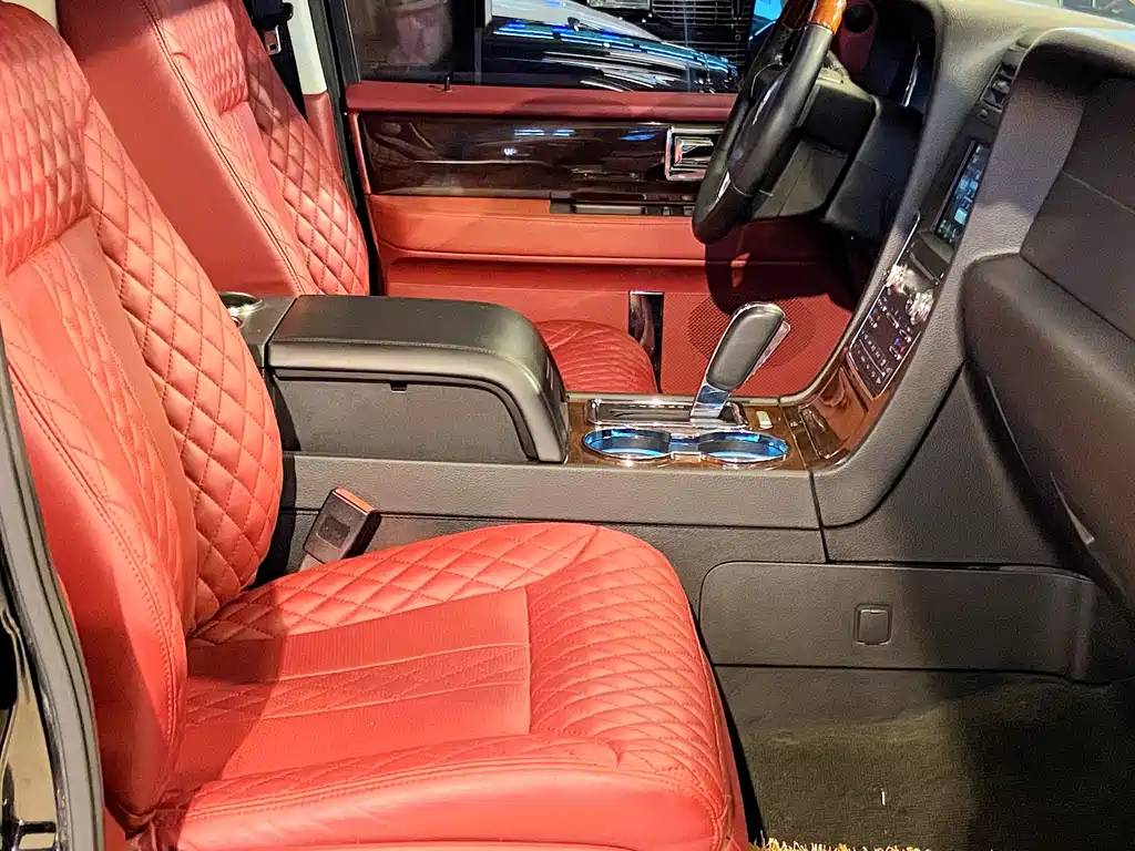 Lincoln Navigator 2017 — фото 28