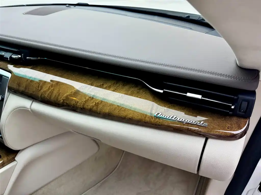 Maserati Quattroporte 2014 — фото 14