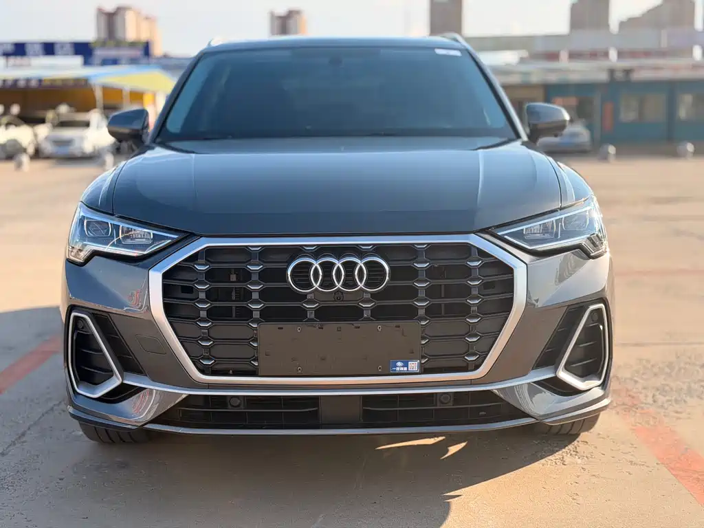 Audi Q3 2022 — фото 2