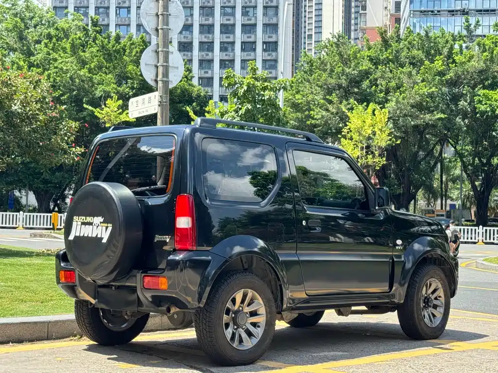 Suzuki Jimny 2018 — фото 14