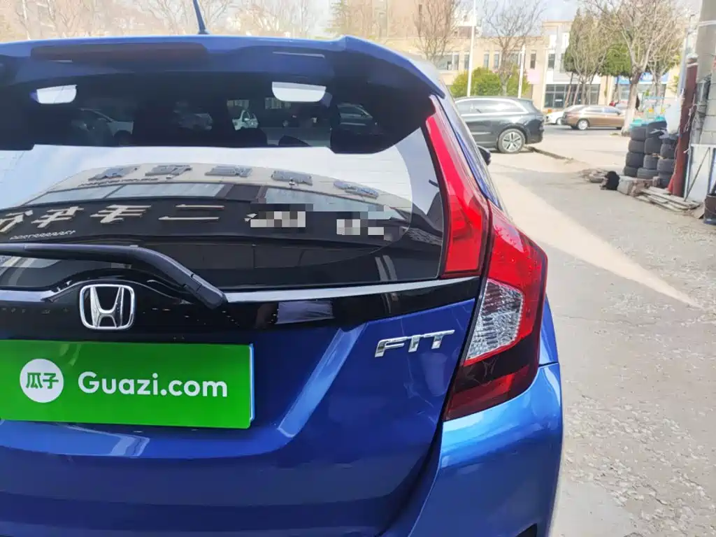 Honda Fit 2017 — фото 24