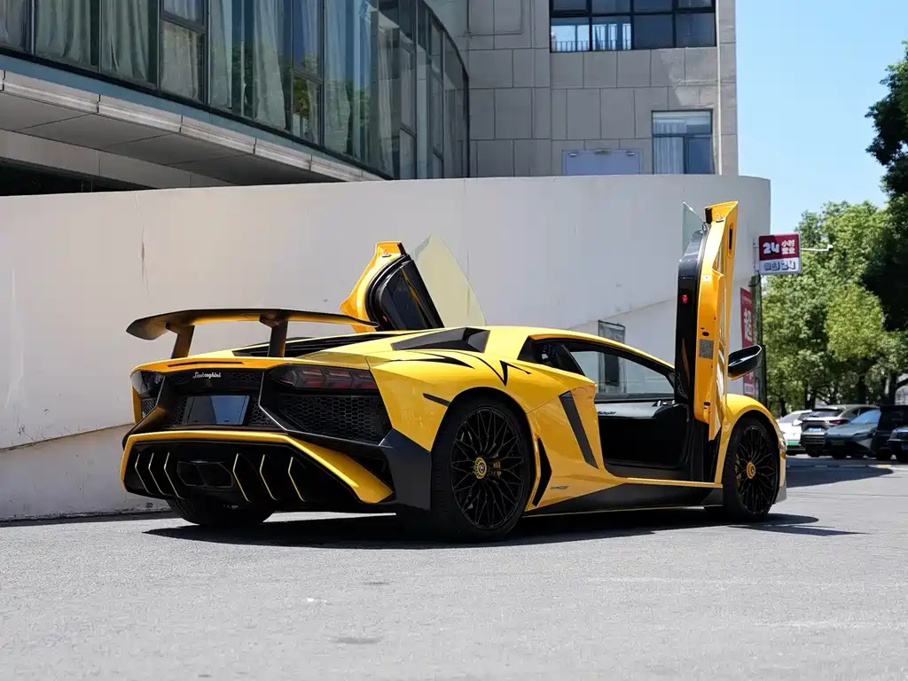 Lamborghini Aventador 2016 — фото 8