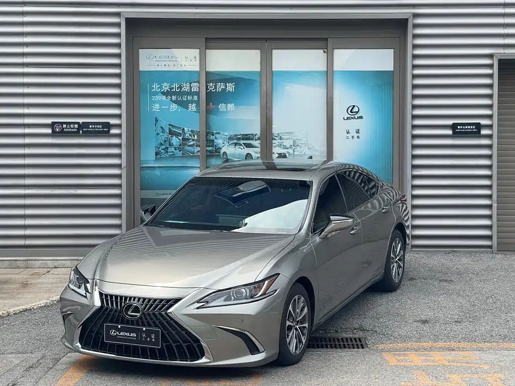 Lexus ES 2024 — фото 1