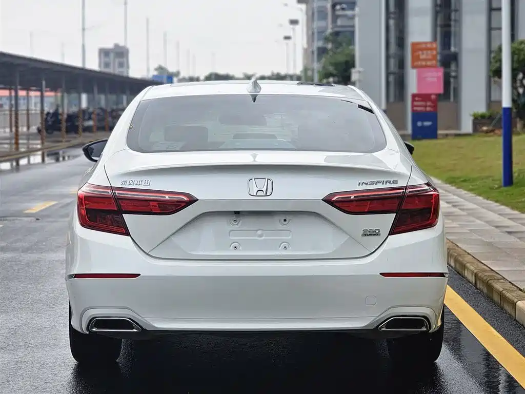 Honda Inspire 2018 — фото 6