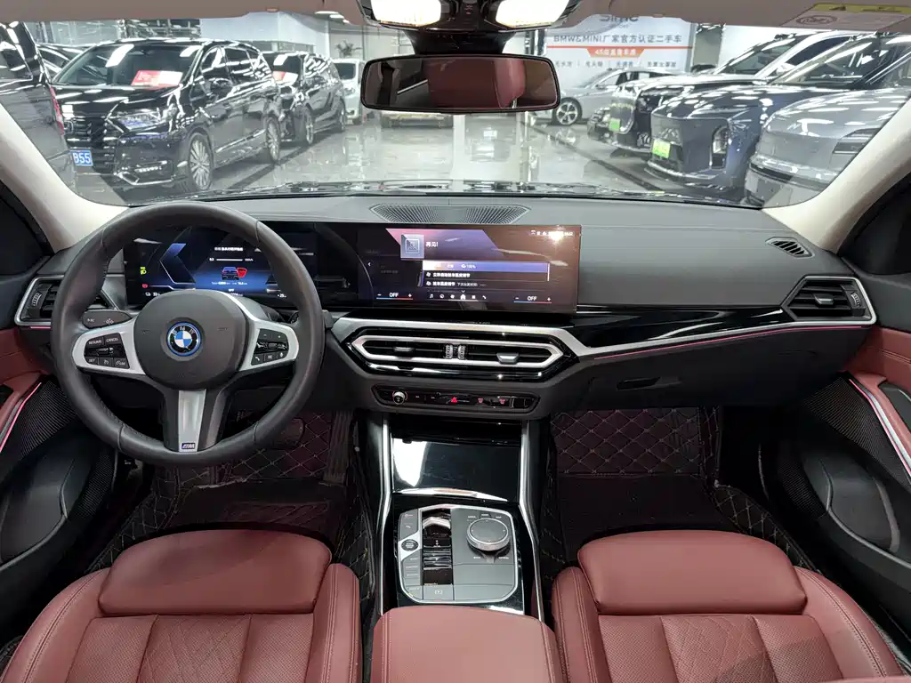 BMW i3 2024 — фото 12