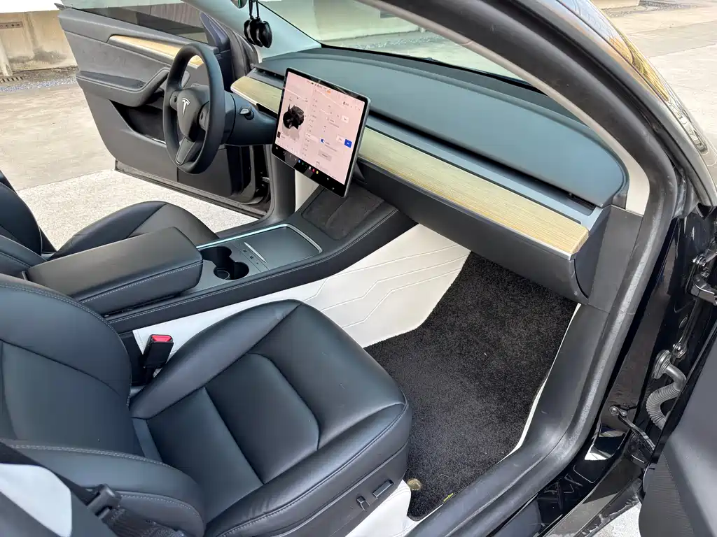 Tesla Model Y 2022 — фото 10