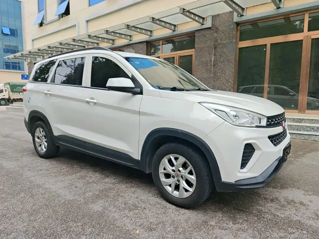 Wuling Hongguang S3 2018