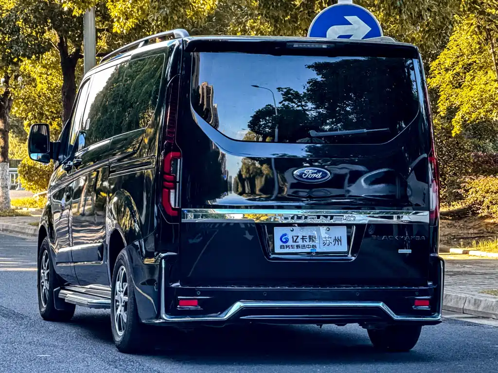 Ford Tourneo 2026 — фото 37
