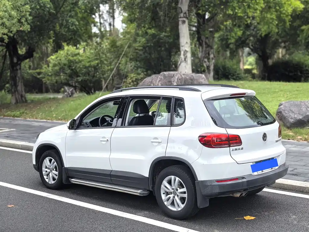 Volkswagen Tiguan 2015 — фото 11
