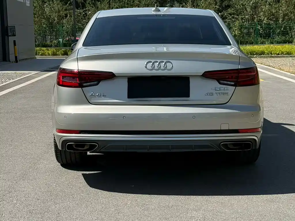 Audi A4L 2019