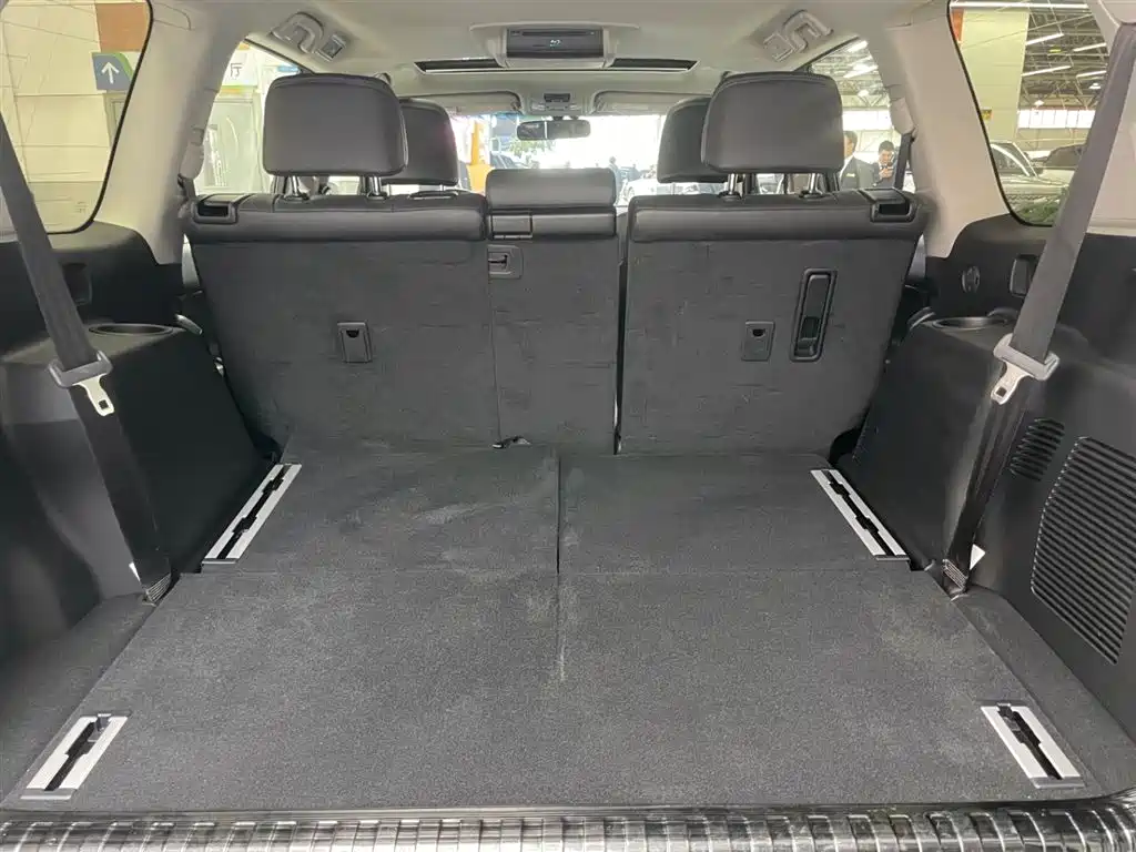 Toyota Prado 2017 — фото 27