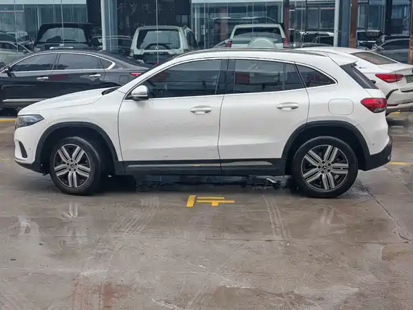 Mercedes-Benz EQA 2023