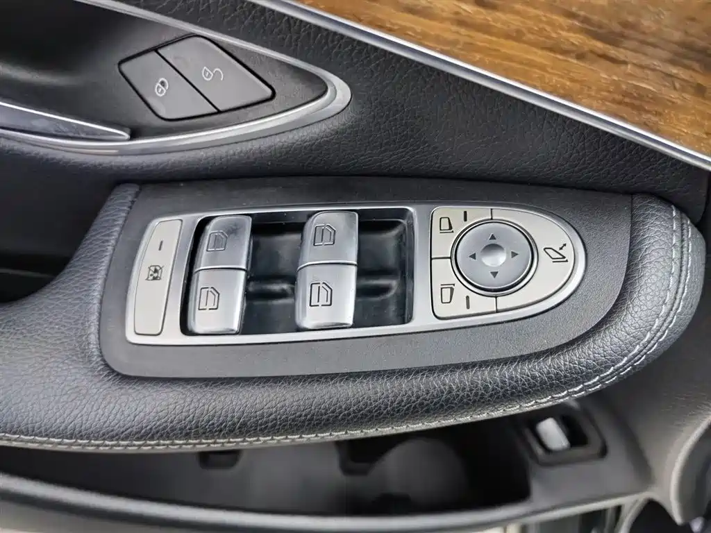 Mercedes-Benz GLC 2021 — фото 9