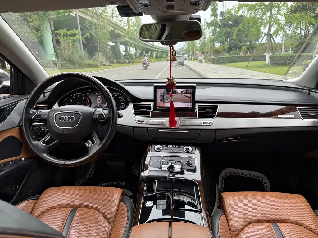 Audi A8 2018 — фото 14