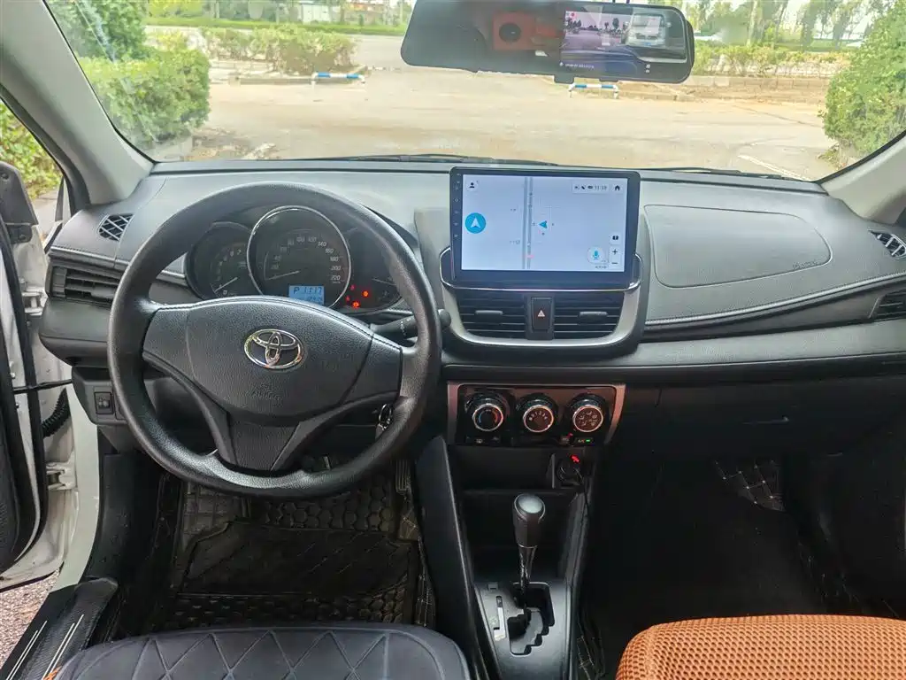 Toyota Yaris L 2021 — фото 11