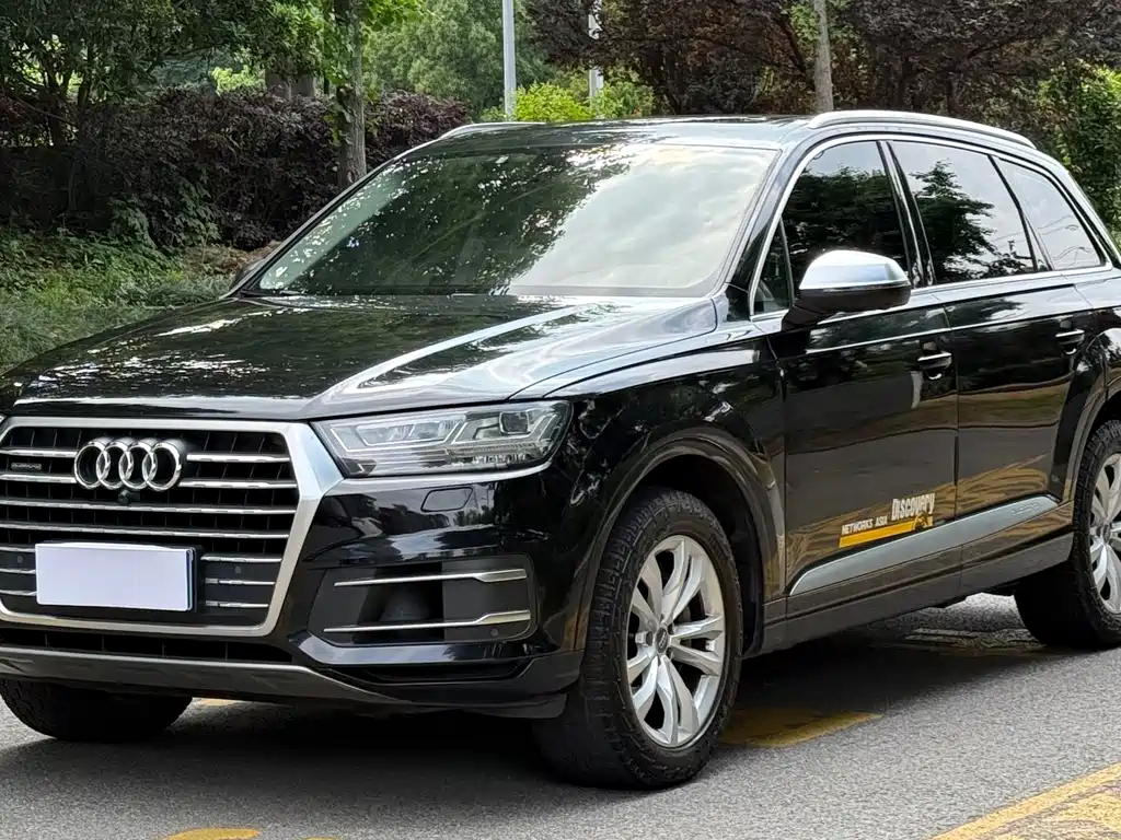 Audi Q7 2018 — фото 1