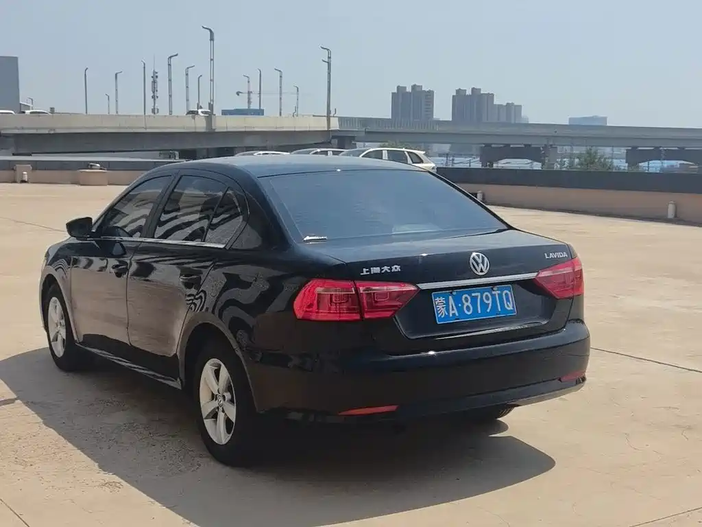 Volkswagen Lavida 2013