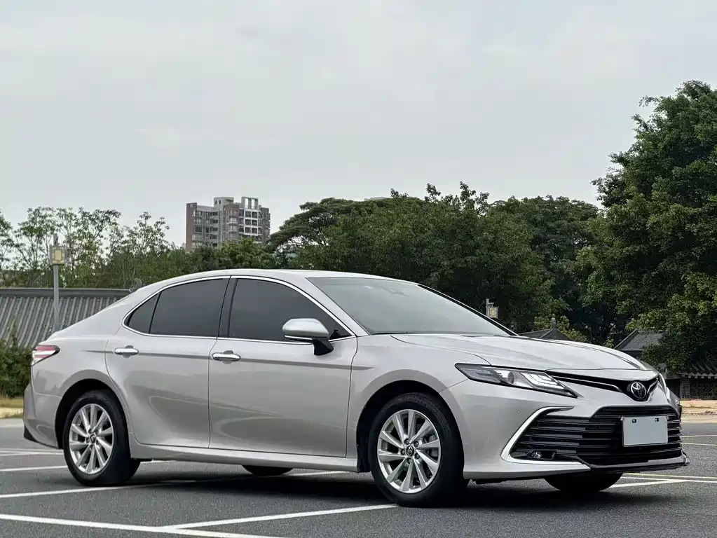Toyota Camry 2021