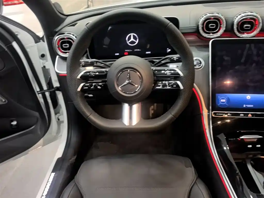 Mercedes-Benz C-Class 2024 — фото 11