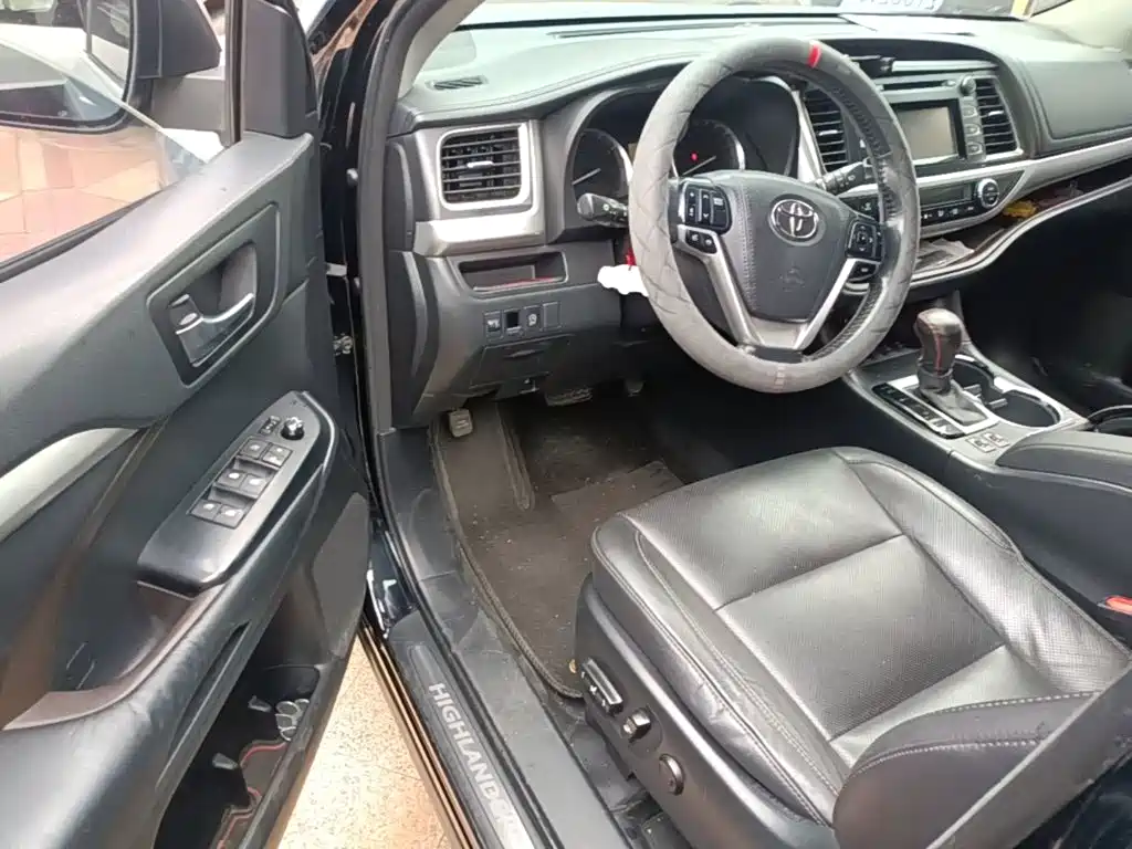 Toyota Highlander 2015 — фото 12