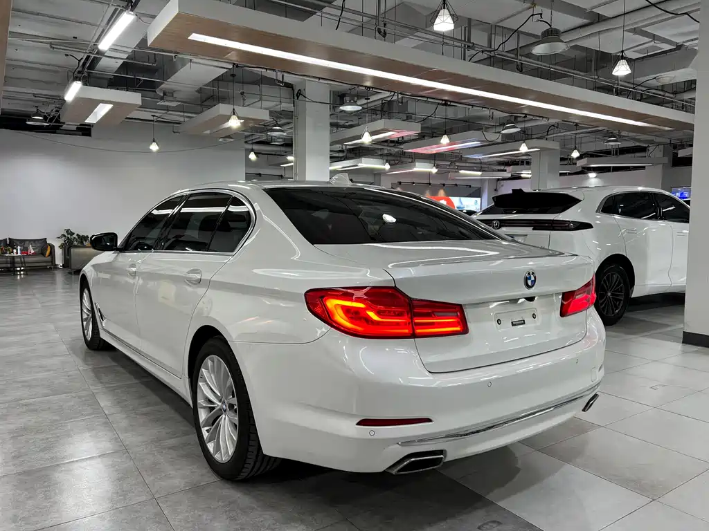 BMW 5 Series 2020