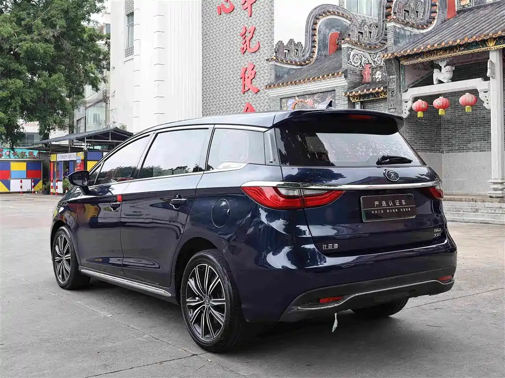 BYD MAX New Energy 2019 — фото 9