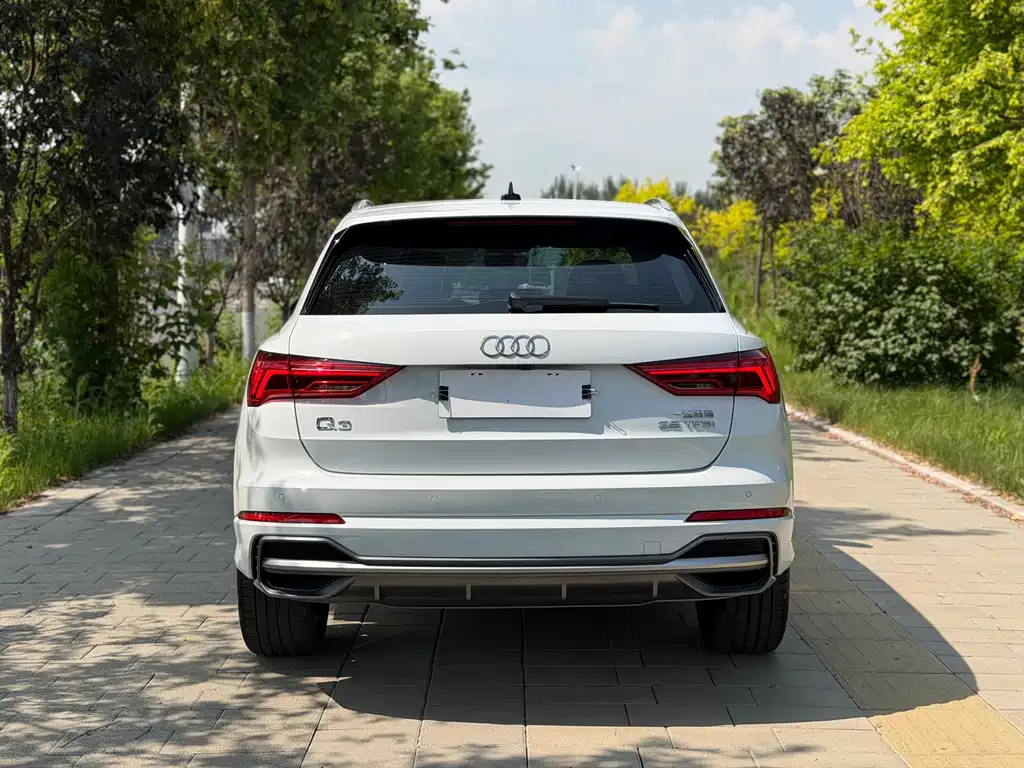 Audi Q3 2022 — фото 24