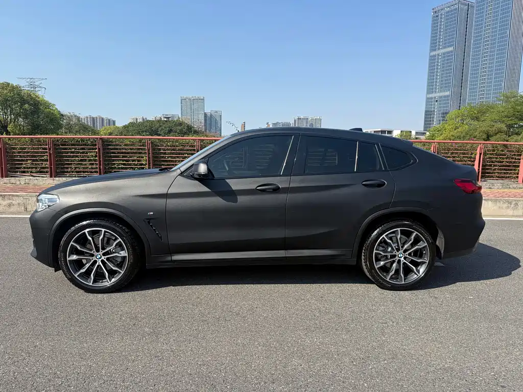 BMW X4 2021 — фото 31