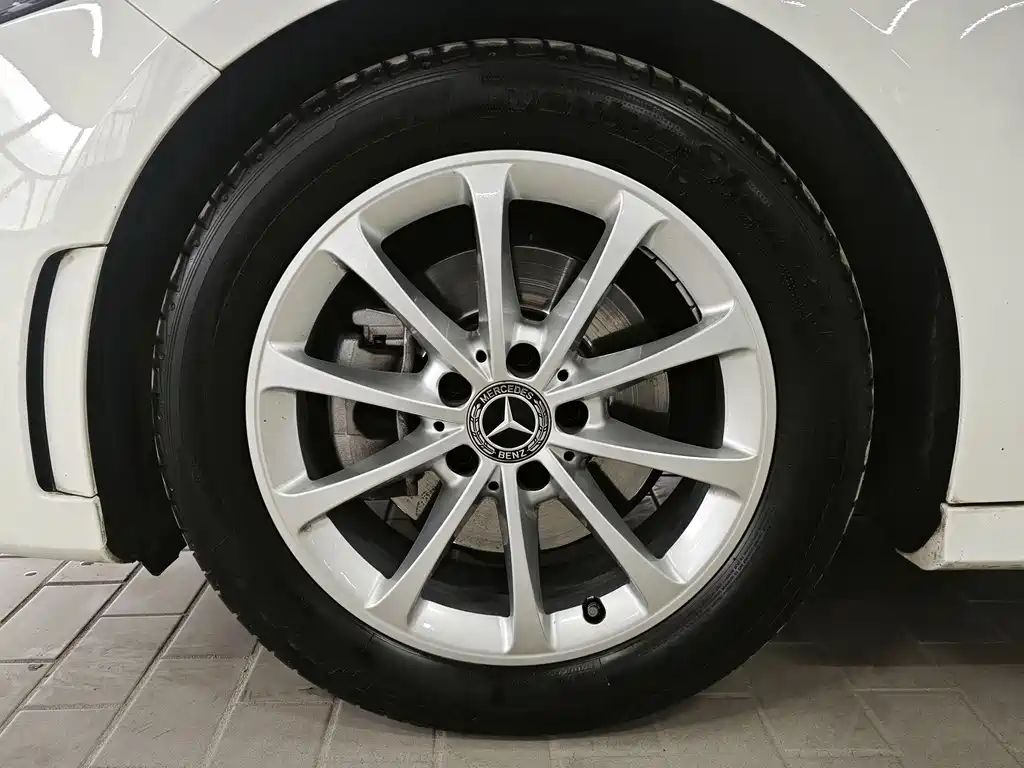 Mercedes-Benz A-Class 2022 — фото 13