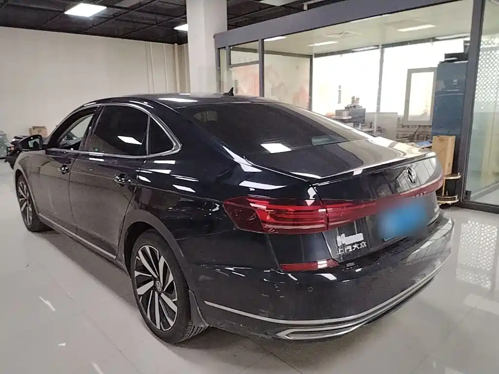 Volkswagen Passat 2023