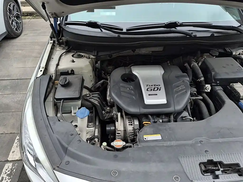 Hyundai Sonata 2015 — фото 23